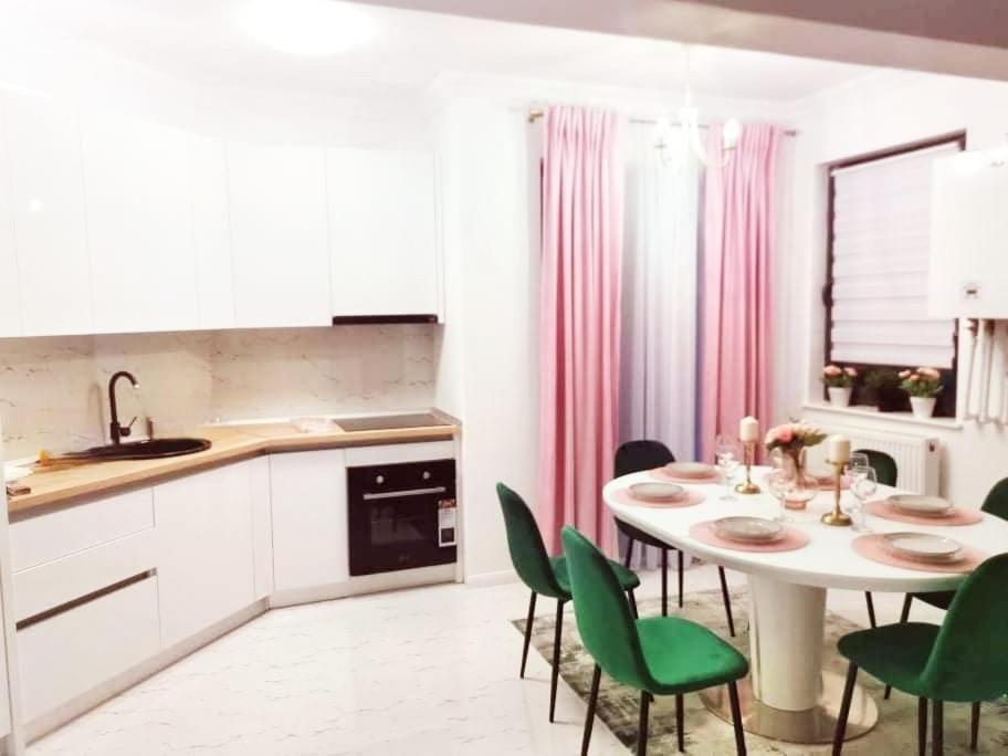 Grazzia Deluxe Apartments ナボダリ エクステリア 写真